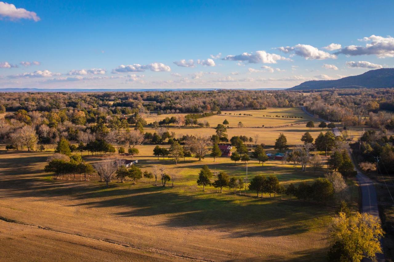 Nebo's Foot, Hiking And Biking Escape With Game Shed * Dardanelle