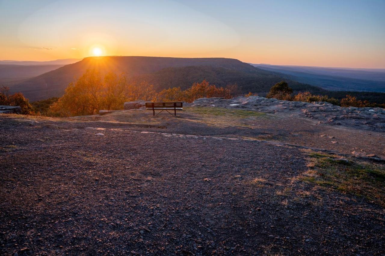 Nebo's Foot, Hiking And Biking Escape With Game Shed Holiday home Dardanelle